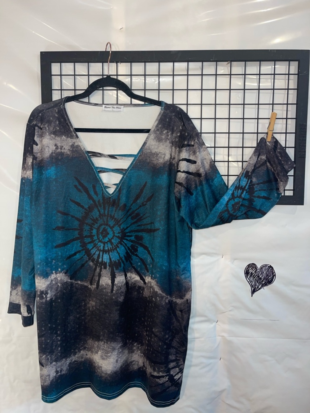 Beyond This Plane - v neckline stretchy tunic top